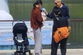 “무슨 아기가 저렇게 커?” 김민희·홍상수, 빅 베이비 깜짝 포착
