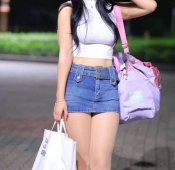 치어리더 유세리 가슴 아래가 접히는 밀착 흰티