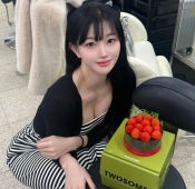 치어리더 조다정 가슴골  인별 사복 몸매