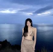 치어리더 안지현 가슴골 끈 비키니 완벽한 몸매