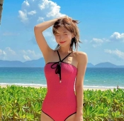 치어리더 김나연 가슴 핫핑크 수영복 몸매 ㄷ
