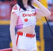 치어리더  권희원 허벅지 크롭 유니폼 몸매