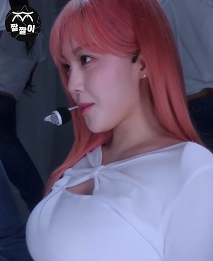 케플러 김채현 묵직하게 솟아오른 미드