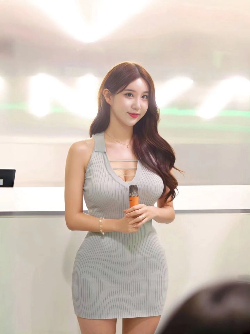 치어리더 김현영 가슴골 밀착 미시룩 골지 나시