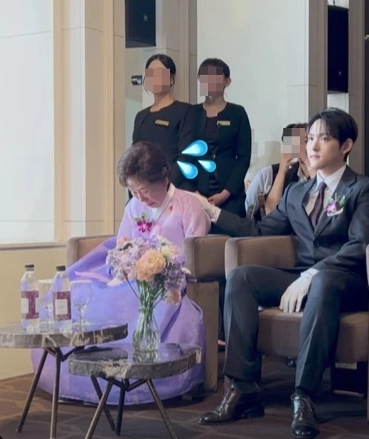 故 최진실 모친, 최준희 결혼식서 끝내 눈물