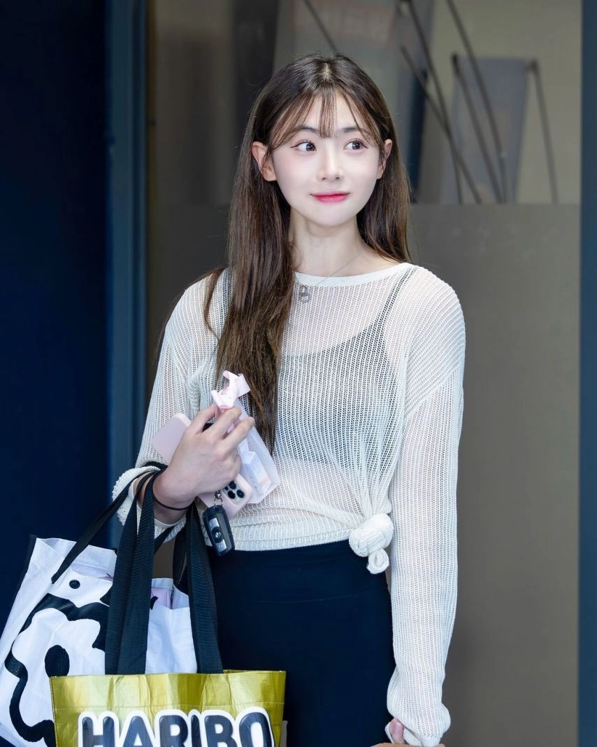 치어리더 김나연 가슴 사복 시스루속 블랙 나시 레깅스
