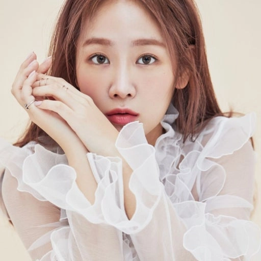 소유, 주식 대박 나 집 샀다