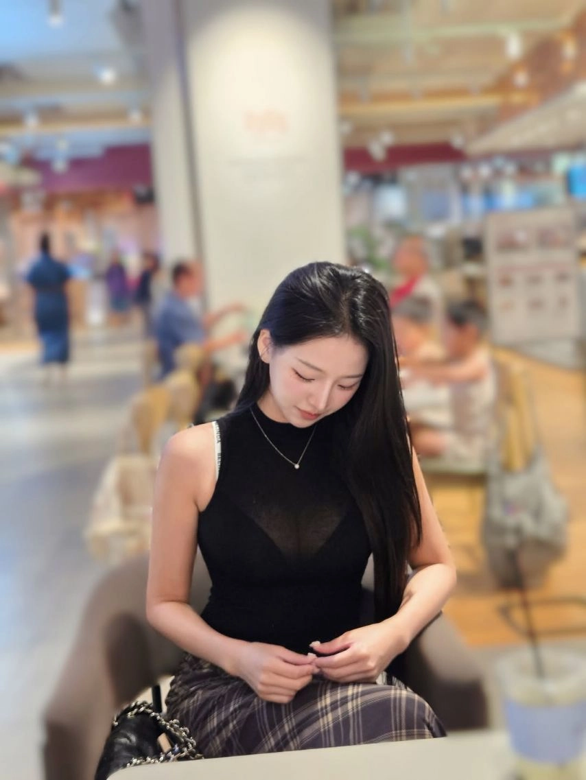 치어리더 이연진 가슴골 시스루 민소매 블랙 브라