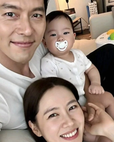 손예진, '현빈과 반반 닮은꼴' 子 공개