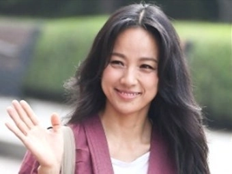 "이효리, 부친상 아무에게도 안 알렸는데"