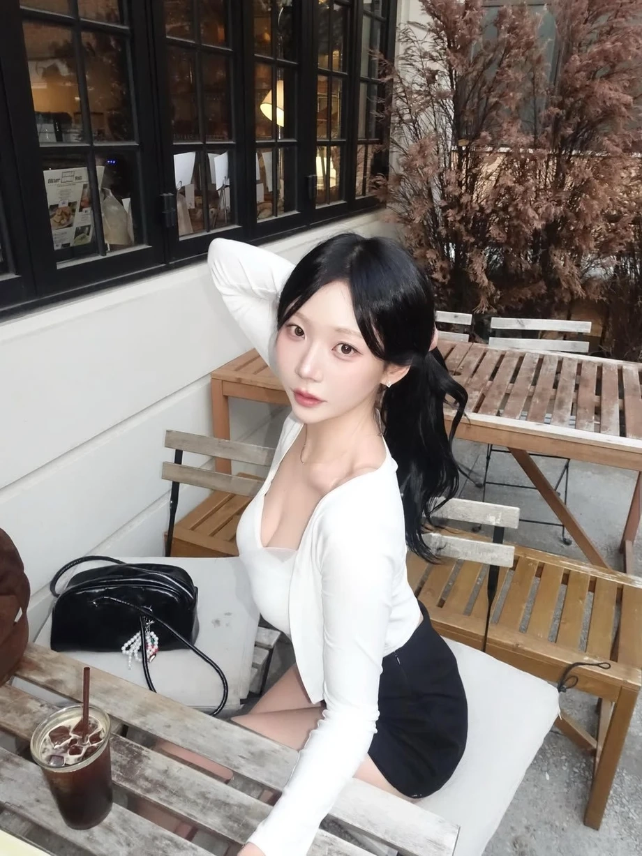 치어리더 조예린 가슴골 완벽한 여친 데이트룩