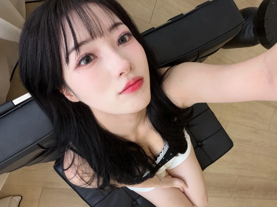 치어리더 박민서 가슴골 위에서 본 아이돌급 미모