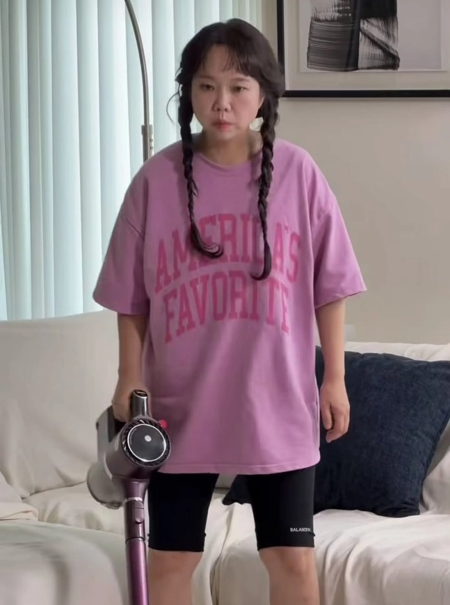 "허벅지가 젓가락 같아"…'49kg' 홍현희, 명품 레깅스핏으로 뽐낸 늘씬한 각선미