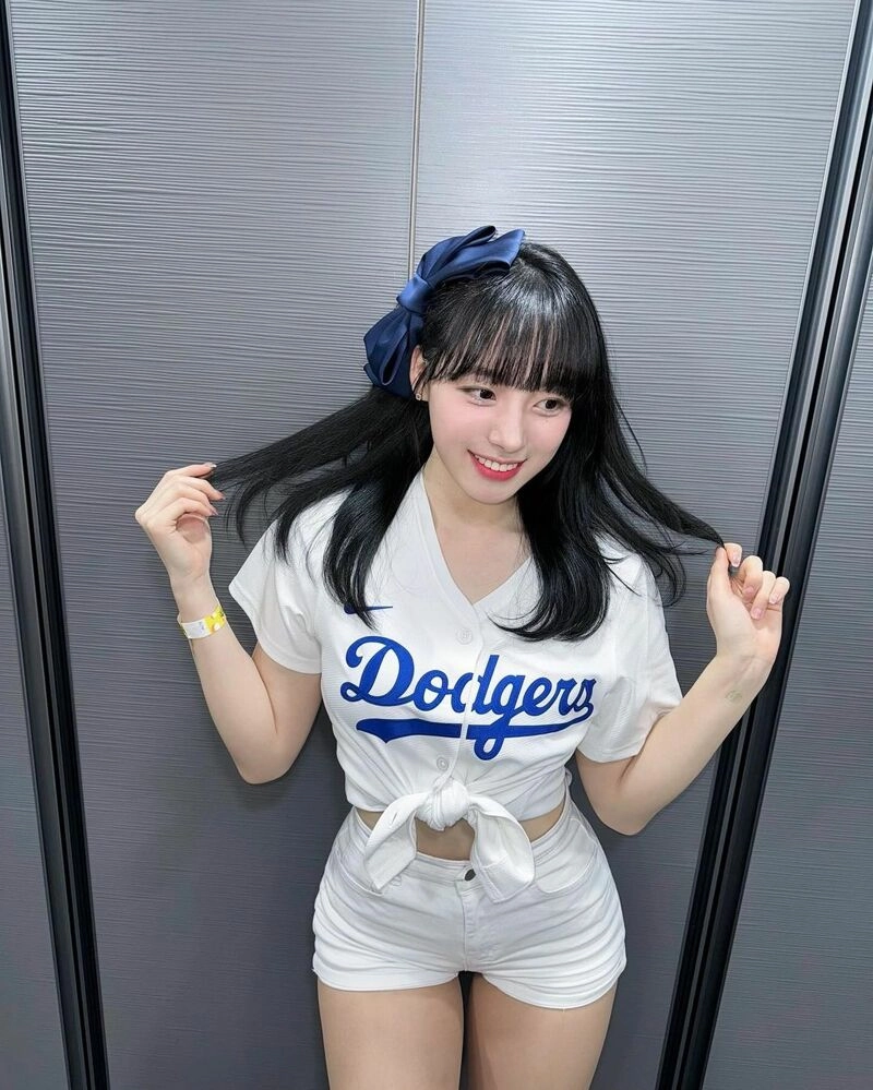 치어리더 하지원 야벅지 한화의 최강 원투펀치 미모가 예술
