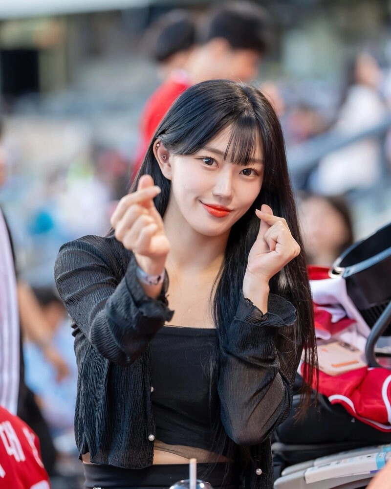 치어리더 조다정 가슴 봉긋 사복입고 셀카 미모
