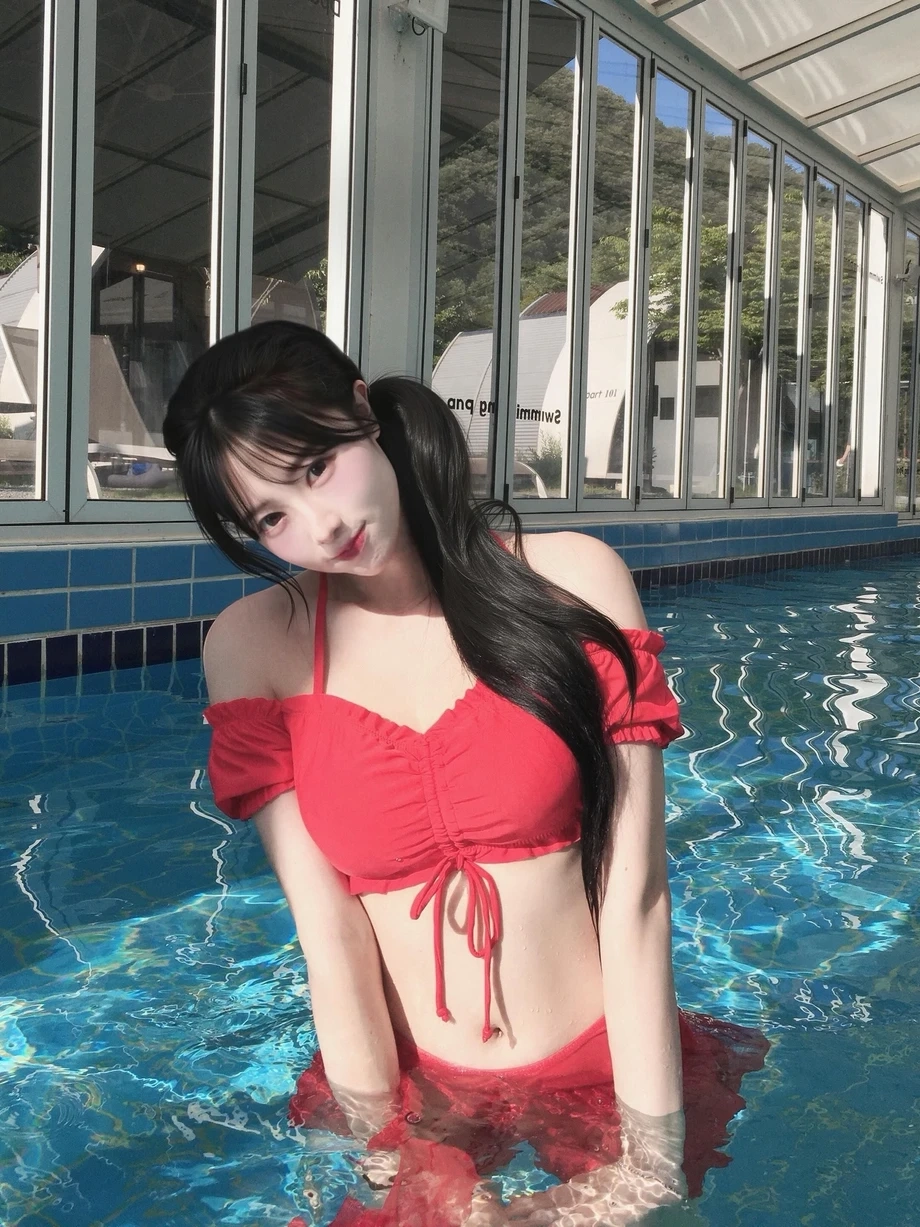 치어리더 박민서 야꼽 빨간 프릴 비키니 가슴골