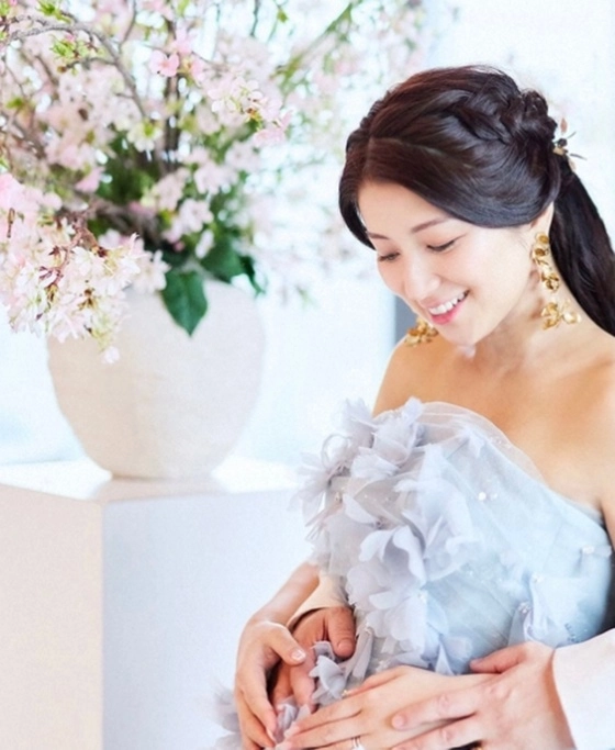 '39세' 나나, 비연예인과 결혼→3개월만 임신.."새 생명 품어"