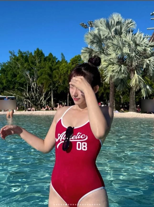 치어리더 하지원 꿀벅지 레드 원피스 수영복