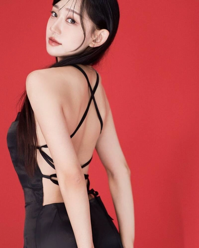 치어리더 이지원 가슴골 청순 섹시 분위기 있는 자태