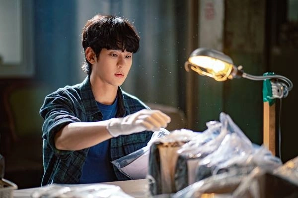 김수현, 박유천 아닌 '사필귀정' 지드래곤이었다..남은 건 '600억 복귀'