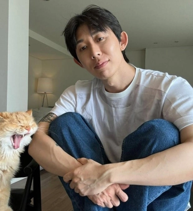 코드 쿤스트, 8년 만난 비연예인 연인과 결별