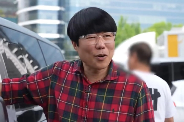 유명 男 코미디언, 표인봉 서울역 앞 '붕어빵' 굽다 포착...2년 째 노숙자 위해 '무료 공연→음식 나눔'