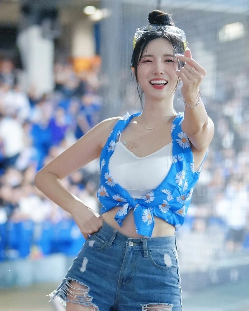 치어리더 남민정 허벅지 최근 더 예뻐진 리즈 미모