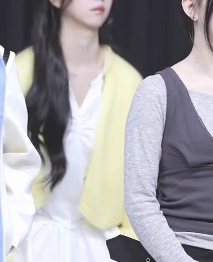 김채연 팬티 끼면 현장에서 바로 해결하는 상여자