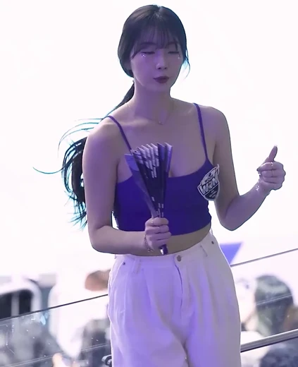 치어리더 안지현 가슴골 바운스 시원한 물빝 나시