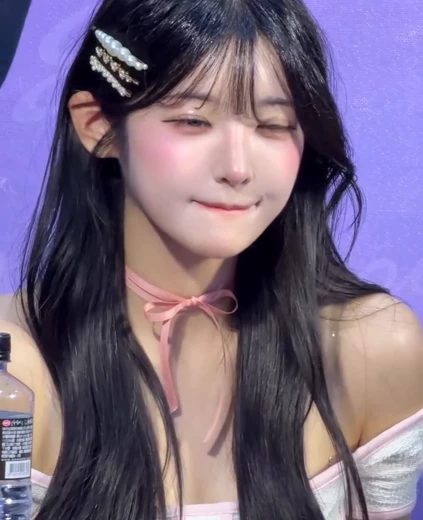 치어리더 고가빈 가슴골 귀여운 오프솔더