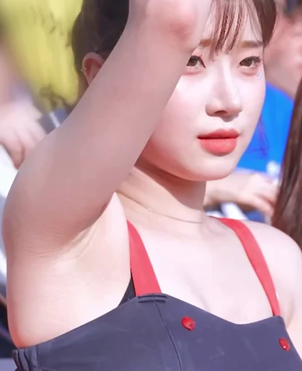 치어리더 이주은  겨드랑이 닭살 팔뚝 고화질