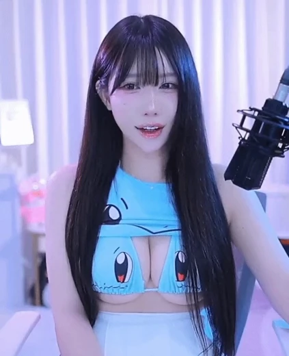 그릴래영 가슴 삐져나온 언더붑 너무 작은 꼬부기 비키니