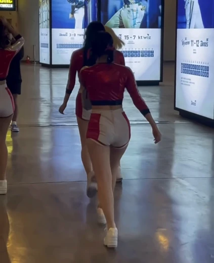 염세빈 엉덩이와 골반이 압도적 동료들과 비교