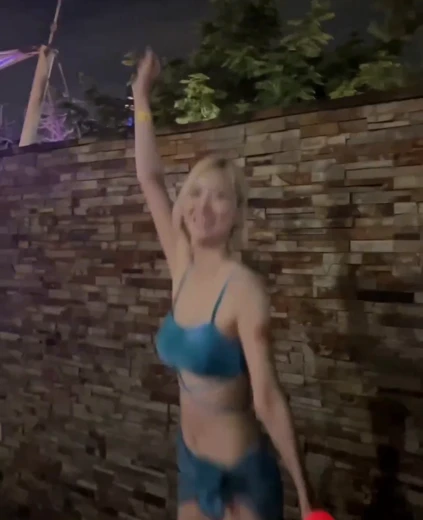 서현숙 허리 라인 민트색 끈비키니