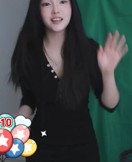 연또 가슴골 보여주는 단추 달린 검정원피스