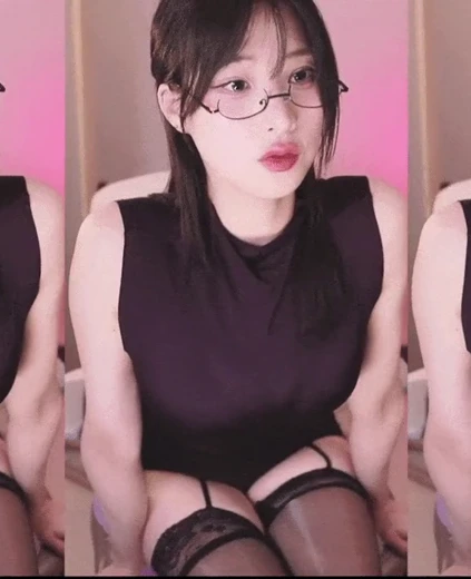 명아츄 허벅지 가정교사룩 안경 레이스 검정 스타킹 야벅지 ㄷㄷ