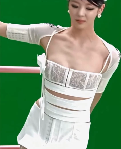 있지 리아 윗슴골 란제리탑 흰 레이스 스타킹