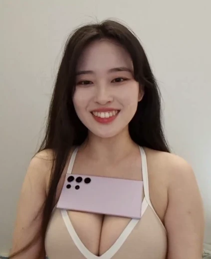 소람잉 가슴 큰 여캠들만 할수 있다는 개인기 슴거치대