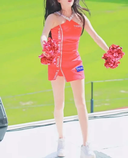 치어리더 임혜진 허벅지 아이브 레이 닮은 귀연운 미모