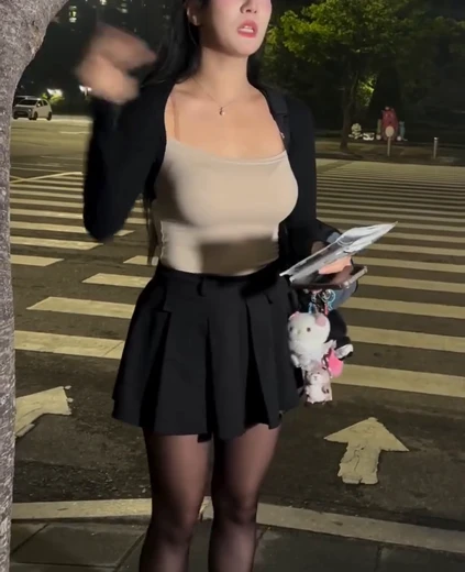 치어리더 서여진 가슴 묵직한 퇴근길 사복 검스