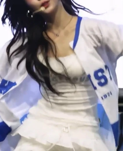 트리플에스 서다현 윗슴골 대학축제 순백색 프릴치마