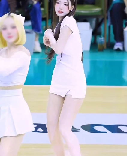 치어리더 이소민 골반 매혹적인 댄스, 너무 좋다 ㅎㅎ
