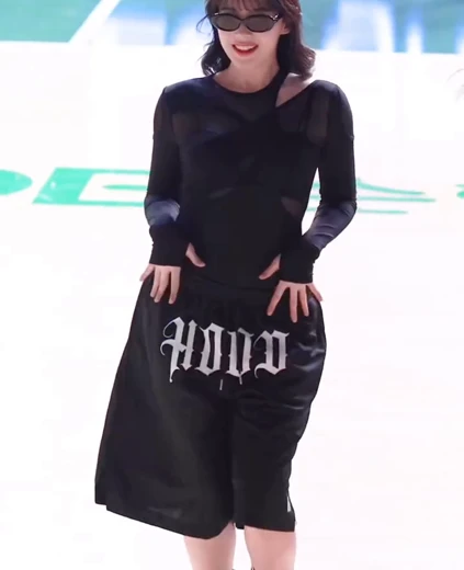 치어리더 하지원 골반  블랙 시스루속 블랙 브라