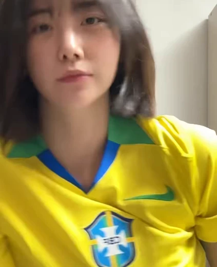 치어리더 김유나 야꼽 크롭티 축구 유니폼 허리라인