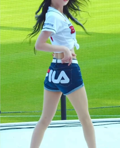 치어리더 정희정 야꼽 두산 여신 청핫팬츠 골반 바운스