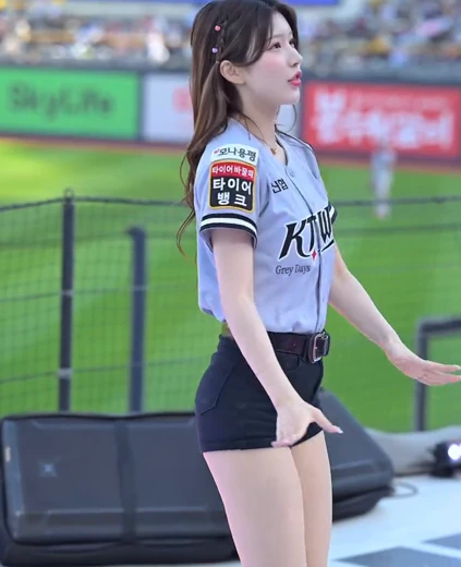 치어리더 윤지나 허벅지 아 귀여웡 ㅋㅋ 핵졸귀 지나자낭~