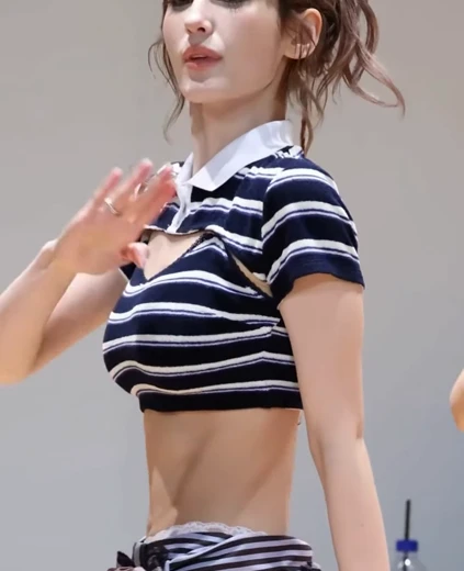 전소미 야꼽 I.O.I 팬미팅 줄무늬 브라탑 무빙