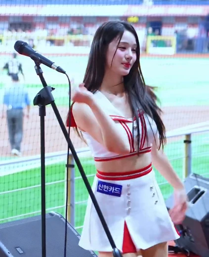 치어리더 고예지 꿀벅지 세라복 카라 크롭탑