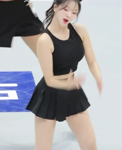 치어리더 이연진 야벅지 블랙 민소매 테니스 치마