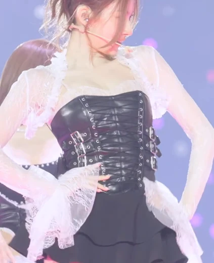사나 엉밑살 검정 벨트 코르셋 란제리 요망한 가슴골